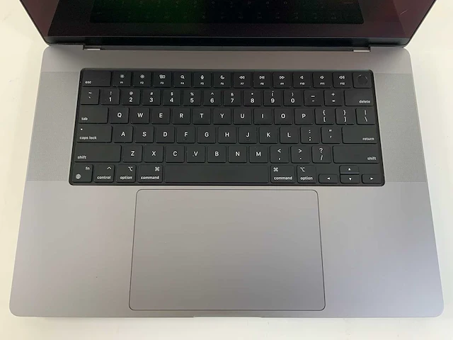Apple macbook pro 16", m1 pro, 16 gb ram, 500 gb ssd laptop - afbeelding 4 van  7