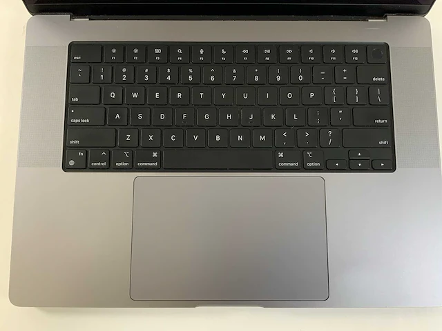 Apple macbook pro 16", m1 pro, 16 gb ram, 500 gb ssd laptop - afbeelding 4 van  7