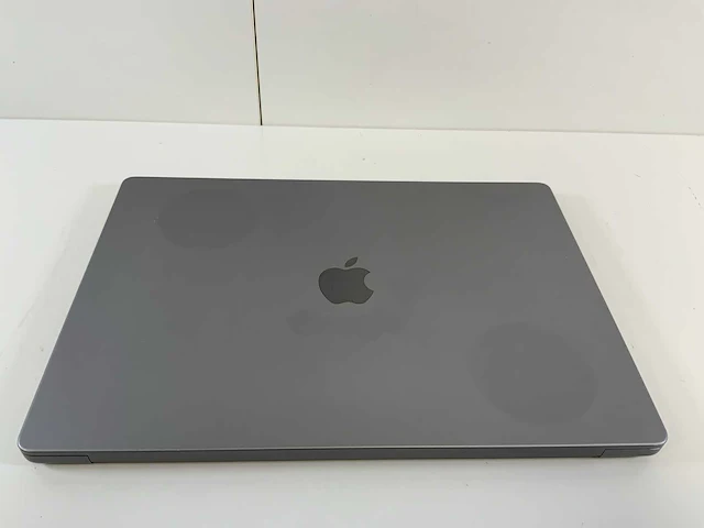 Apple macbook pro 16", m1 pro, 16 gb ram, 500 gb ssd laptop - afbeelding 5 van  7