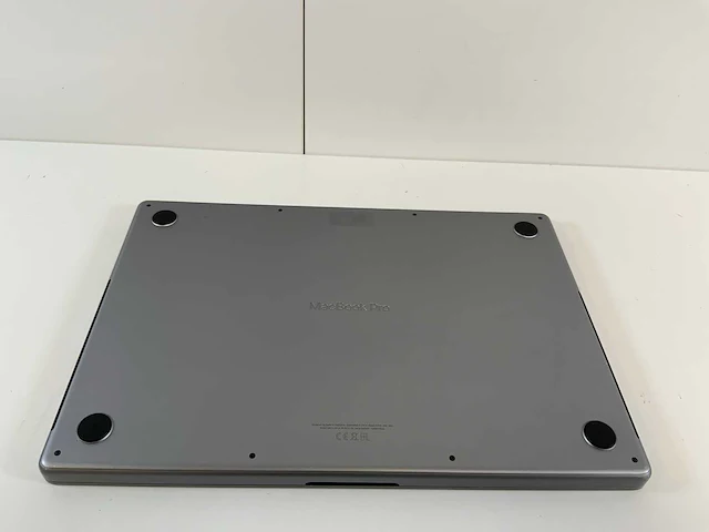 Apple macbook pro 16", m1 pro, 16 gb ram, 500 gb ssd laptop - afbeelding 6 van  7
