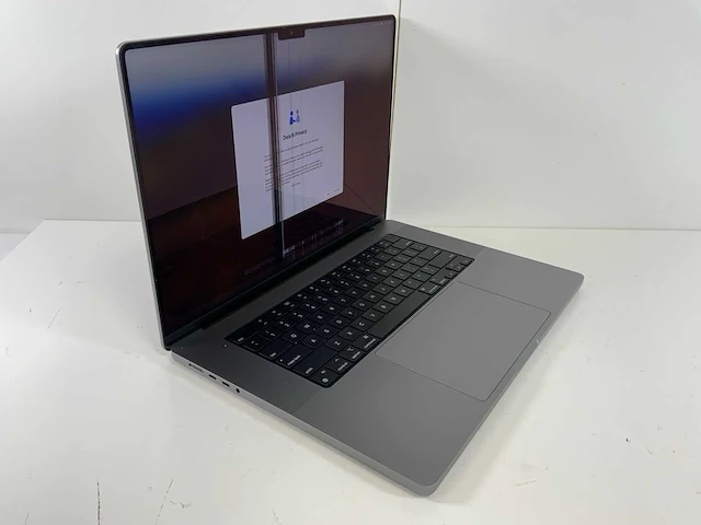 Apple macbook pro 16", m1 pro, 16 gb ram, 512 gb ssd laptop - afbeelding 2 van  7