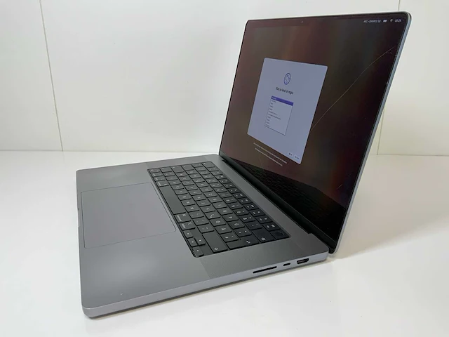 Apple macbook pro 16”, m1 pro, 32 gb ram, 500 gb ssd laptop - afbeelding 4 van  9