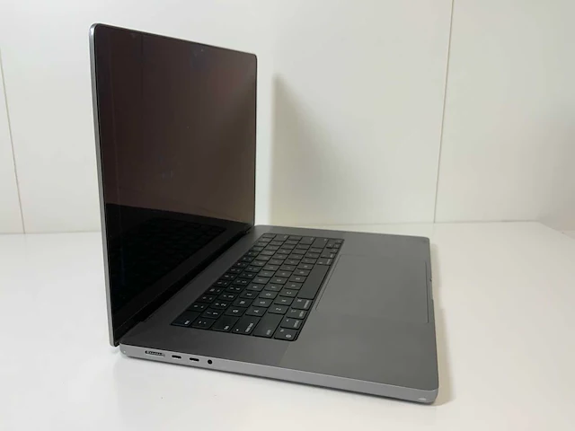 Apple macbook pro 16”, m1 pro, 32 gb ram, 500 gb ssd laptop - afbeelding 2 van  7