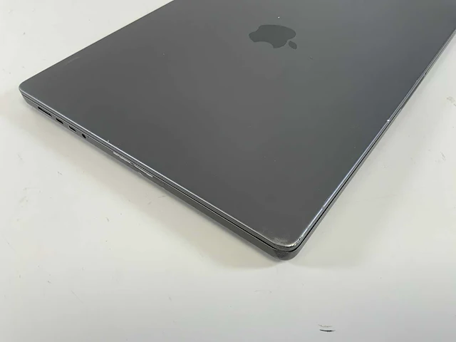 Apple macbook pro 16", m1 pro, 32 gb ram, 500 gb ssd laptop - afbeelding 8 van  8