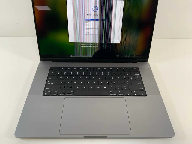Apple macbook pro 16", m1 pro, 32 gb ram, 500 gb ssd laptop - afbeelding 4 van  7