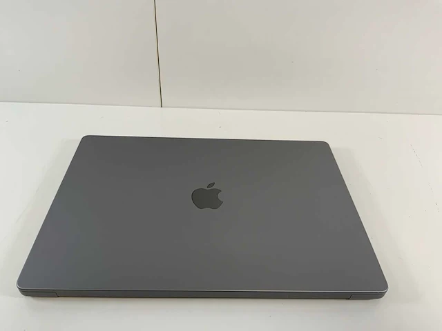 Apple macbook pro 16", m1 pro, 32 gb ram, 500 gb ssd laptop - afbeelding 5 van  7