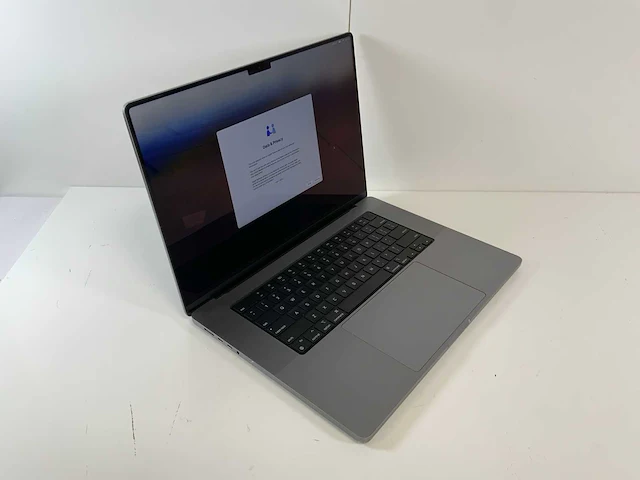Apple macbook pro 16", m1 pro, 32 gb ram, 512 gb ssd laptop - afbeelding 2 van  7