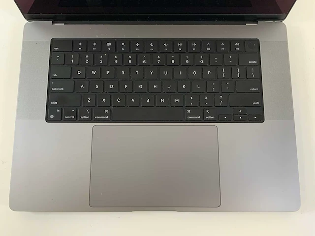 Apple macbook pro 16", m1 pro, 32 gb ram, 512 gb ssd laptop - afbeelding 4 van  7