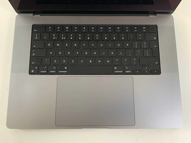 Apple macbook pro 16", m1 pro, 32 gb ram, 512 gb ssd laptop - afbeelding 4 van  7