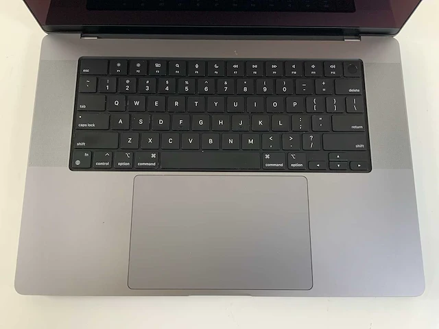 Apple macbook pro 16", m1 pro, 32 gb ram, 512 gb ssd laptop - afbeelding 4 van  7