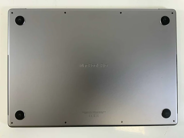 Apple macbook pro 16", m1 pro, 32 gb ram, 512 gb ssd laptop - afbeelding 6 van  7