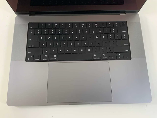 Apple macbook pro 16", m1 pro, 32 gb ram, 512 gb ssd laptop - afbeelding 4 van  7