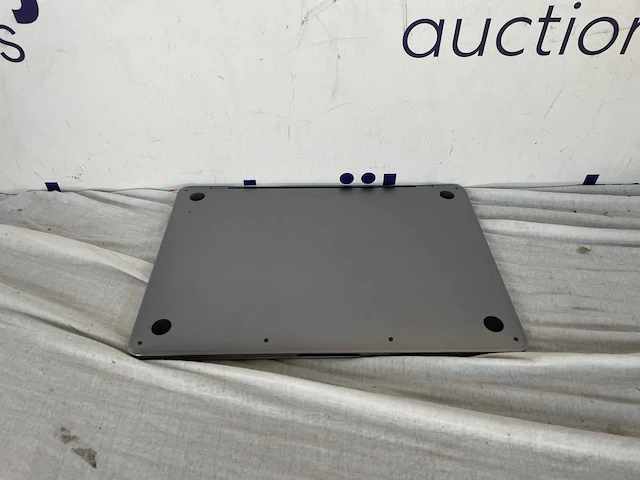Apple macbook pro (2020) myd92fn/a- 13.3 inch - 512 gb - afbeelding 3 van  4