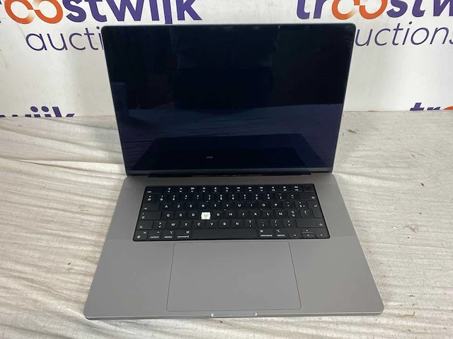 Apple macbook pro 2021 16" m1 pro 10 cor - afbeelding 3 van  3