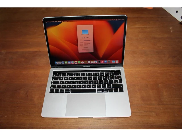Apple macbook pro 3,1 ghz quad-core intel core i5. videokaart intel iris plus graphics 650 1536 mb. 8 gb r... - afbeelding 2 van  7
