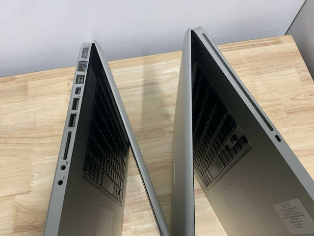 Apple macbook pro a1286 laptop (2x) - afbeelding 5 van  8