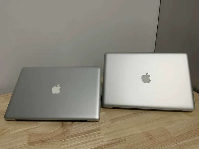 Apple macbook pro a1286 laptop (2x) - afbeelding 7 van  8