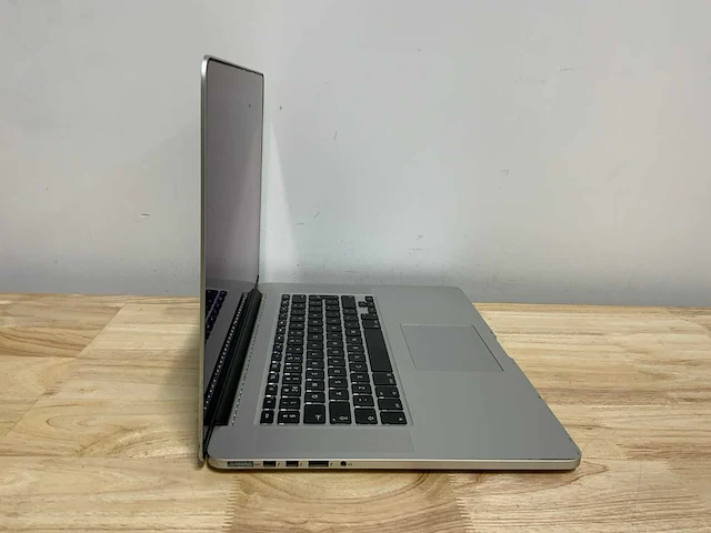 Apple macbook pro a1398(i7) laptop - afbeelding 4 van  7