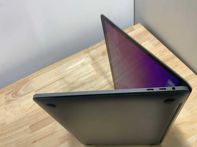 Apple macbook pro a1989 desktop - afbeelding 6 van  7