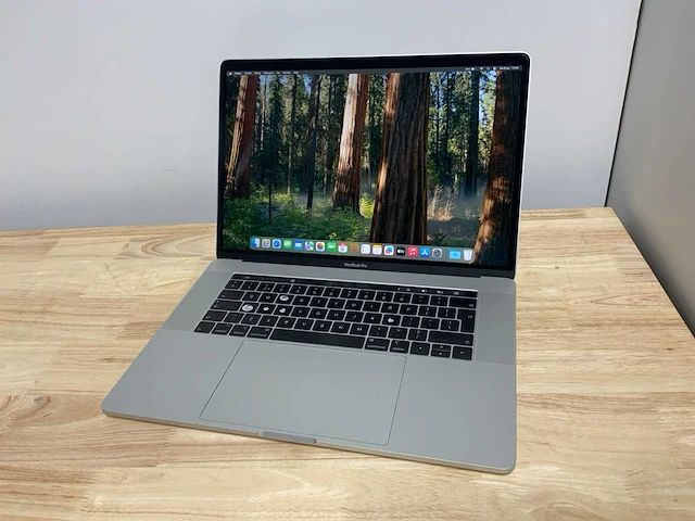Apple macbook pro a1990 laptop - afbeelding 1 van  10