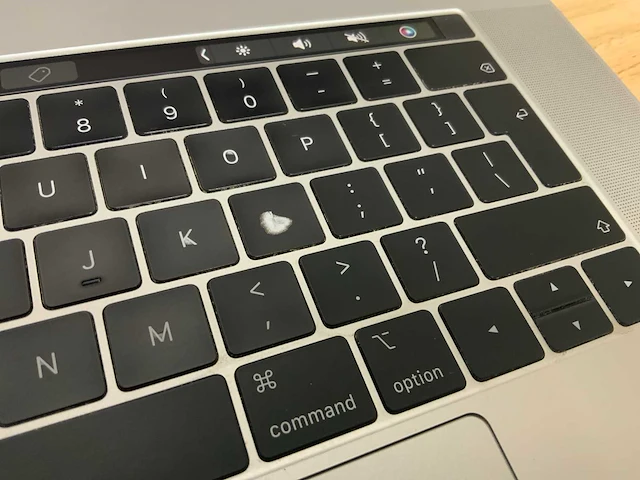 Apple macbook pro a1990 laptop - afbeelding 5 van  10