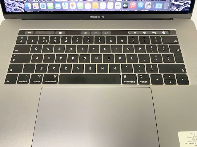 Apple macbook pro a1990(i7) laptop - afbeelding 3 van  7