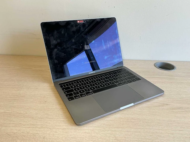 Apple macbook pro laptop - afbeelding 1 van  6