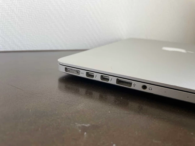 Apple macbook pro laptop - afbeelding 6 van  10
