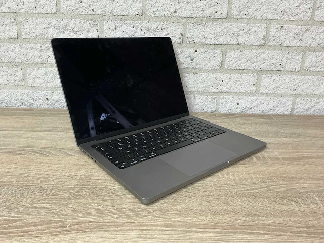 Apple macbook pro m1 pro 14" - afbeelding 1 van  4