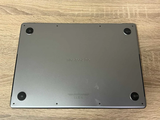 Apple macbook pro m1 pro 14" - afbeelding 4 van  4