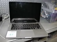 Apple macbook pro t.b.v. onderdelen. start niet goed op - afbeelding 1 van  2