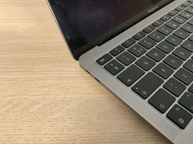 Apple macbookair10,1 - afbeelding 2 van  7