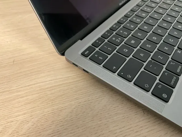 Apple macbookair10,1 - afbeelding 2 van  6
