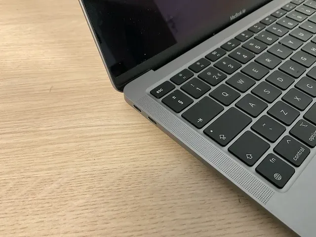 Apple macbookair10,1 - afbeelding 2 van  6