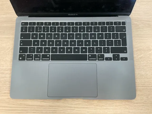 Apple macbookair10,1 - afbeelding 3 van  7