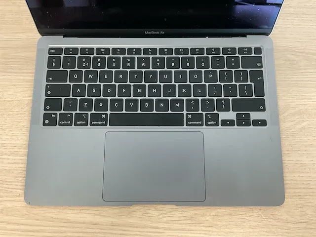 Apple macbookair10,1 - afbeelding 3 van  8