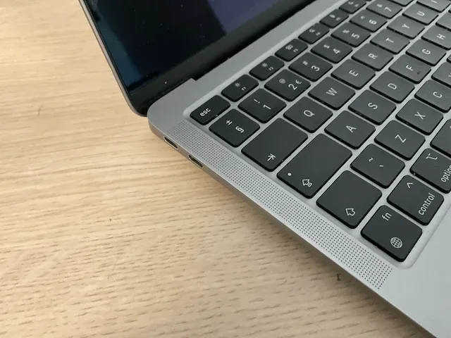 Apple macbookair10,1 - afbeelding 2 van  7