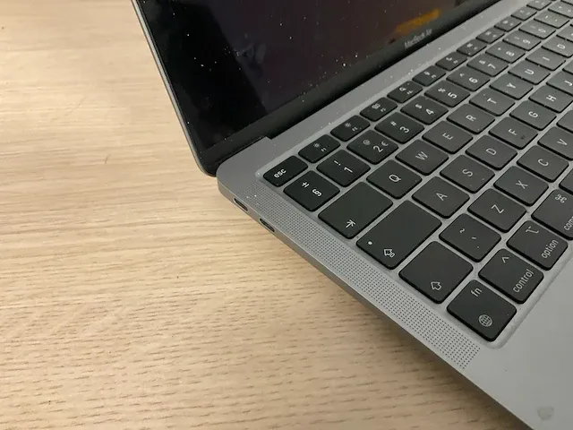 Apple macbookair10,1 - afbeelding 2 van  6