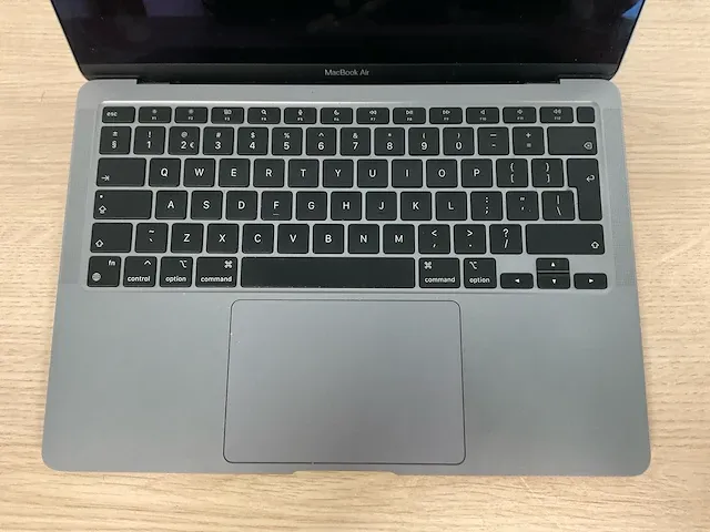 Apple macbookair10,1 - afbeelding 3 van  6