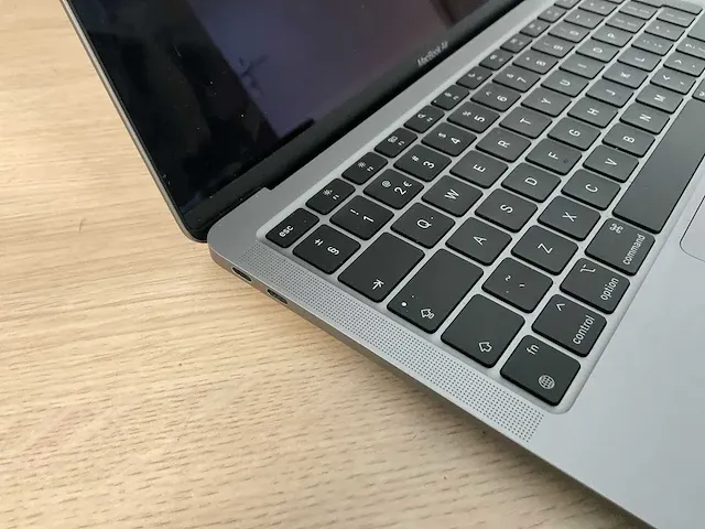 Apple macbookair10,1 - afbeelding 3 van  8