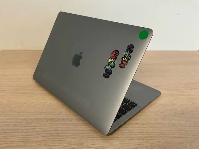 Apple macbookair10,1 - afbeelding 4 van  8