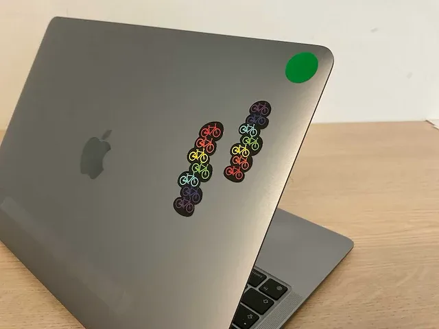 Apple macbookair10,1 - afbeelding 6 van  8