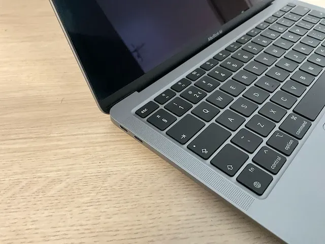 Apple macbookair10,1 - afbeelding 3 van  7