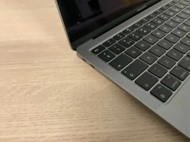Apple macbookair10,1 - afbeelding 2 van  6