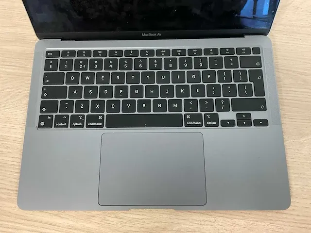 Apple macbookair10,1 - afbeelding 3 van  6
