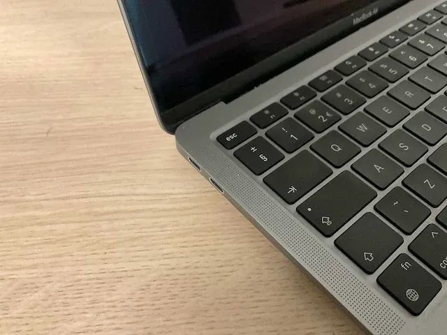 Apple macbookair10,1 - afbeelding 2 van  7