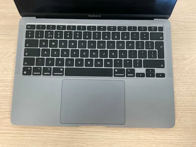 Apple macbookair10,1 - afbeelding 3 van  7