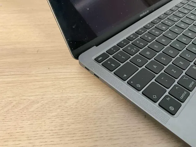 Apple macbookair10,1 - afbeelding 2 van  6
