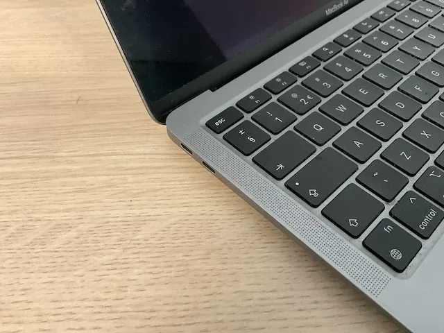 Apple macbookair10,1 - afbeelding 2 van  8