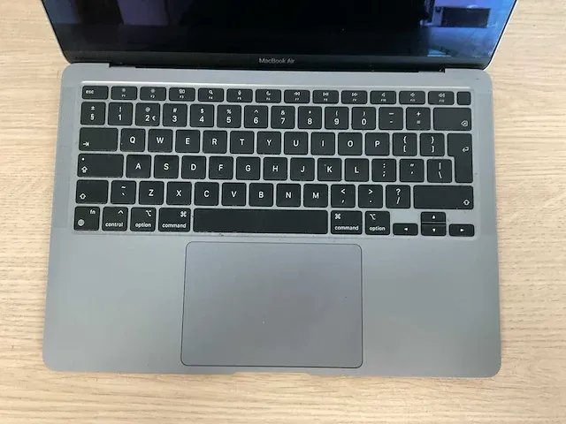 Apple macbookair10,1 - afbeelding 3 van  8